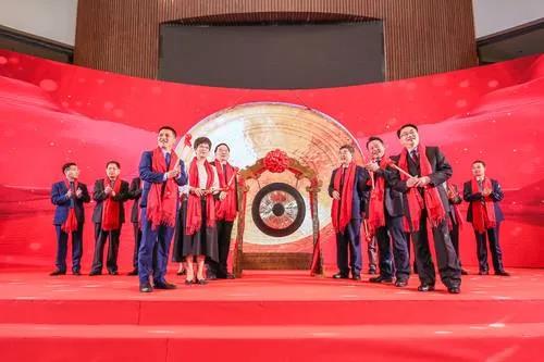 1596183808158653.jpg 敲锣.jpg